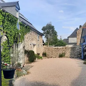 La Ferme Aux Fleurs Bed & Breakfast Ossun